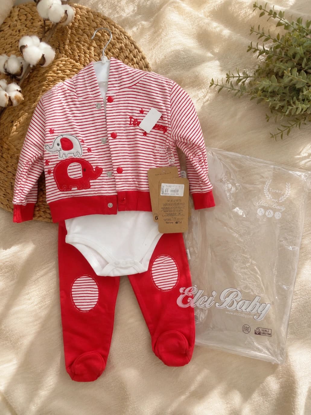 3-Piece Baby Set layette jumpsuit including jacket, pant